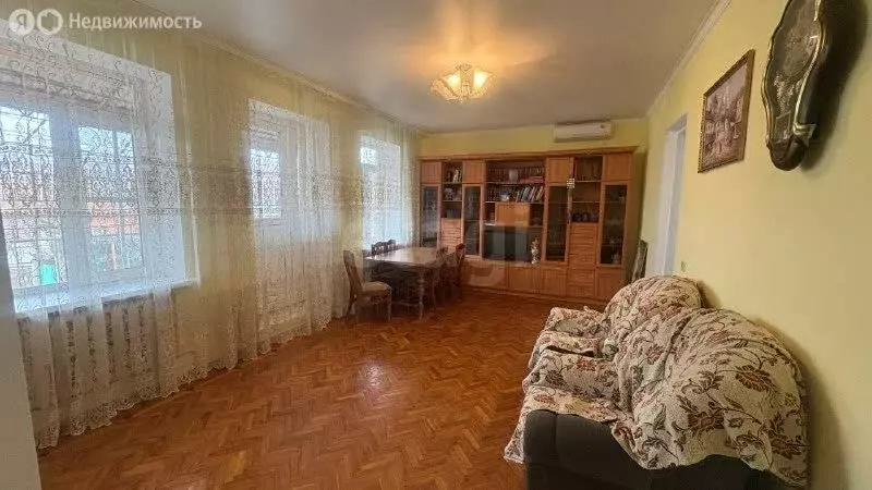 Дом в Майкоп, улица Некрасова (169.5 м) - Фото 1