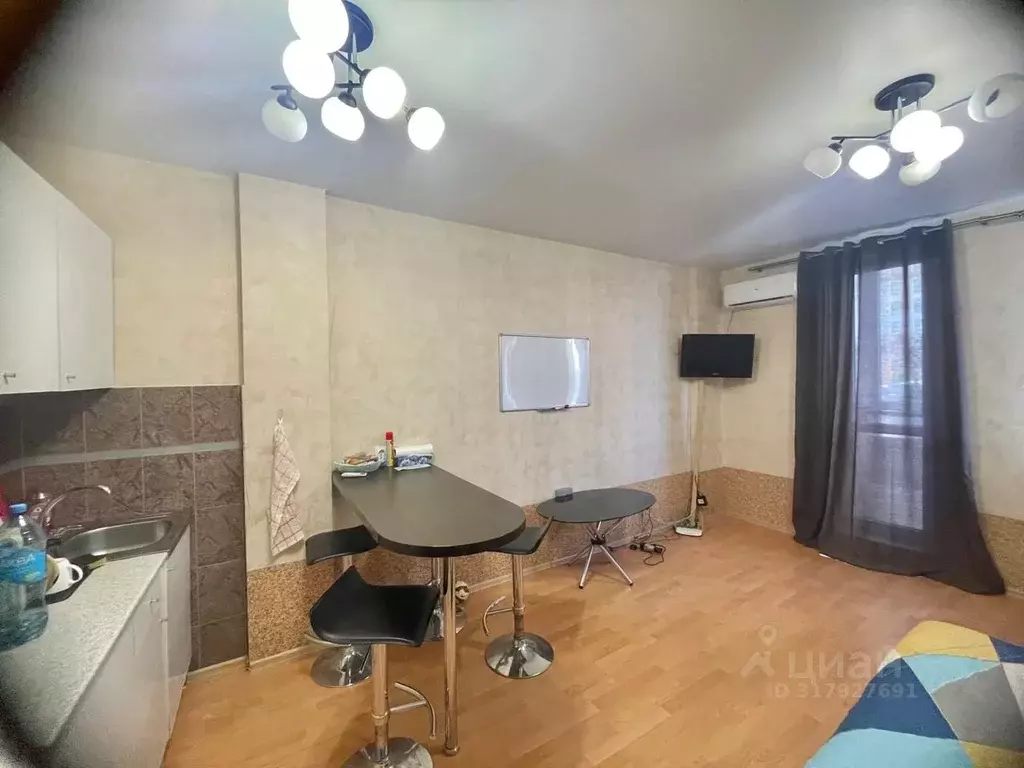 Студия Волгоградская область, Волгоград ул. Малиновского, 10А (29.8 м) - Фото 1