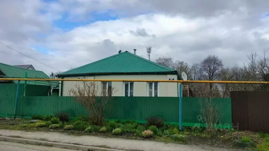 Дом в Курская область, Щигры Курская ул., 110 (60 м) - Фото 1