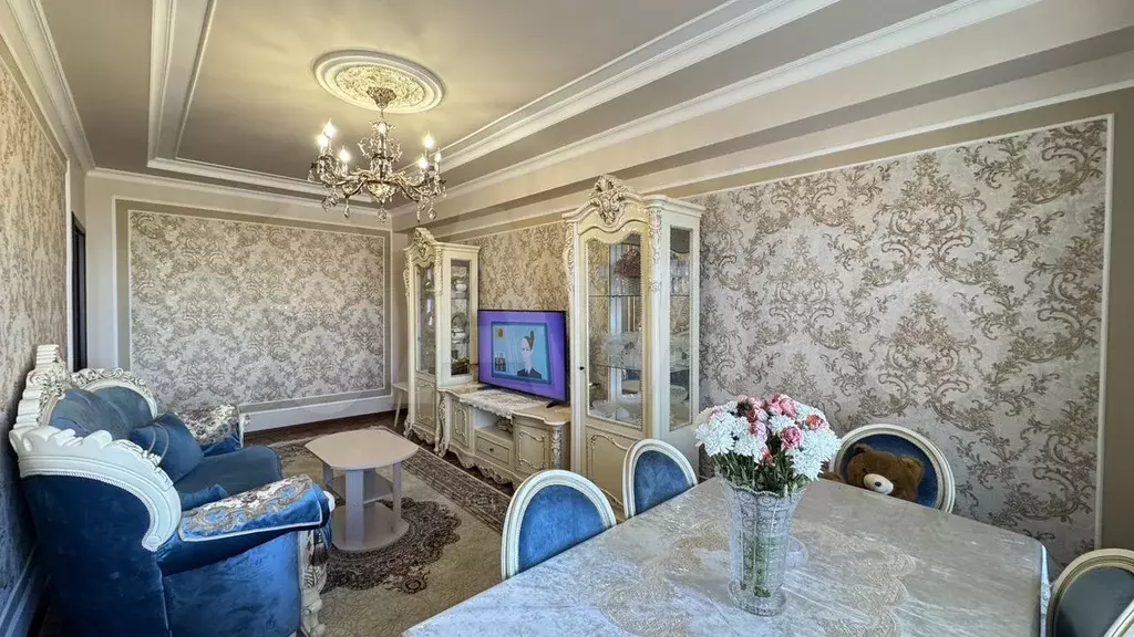 2-к. квартира, 67 м, 2/10 эт. - Фото 0