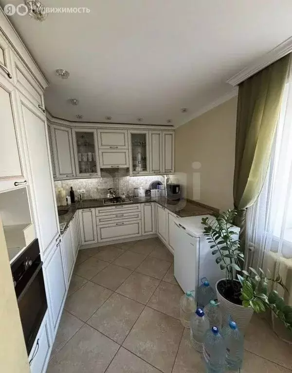 3-комнатная квартира: Набережные Челны, улица Аделя Кутуя, 3 (70.2 м) - Фото 1