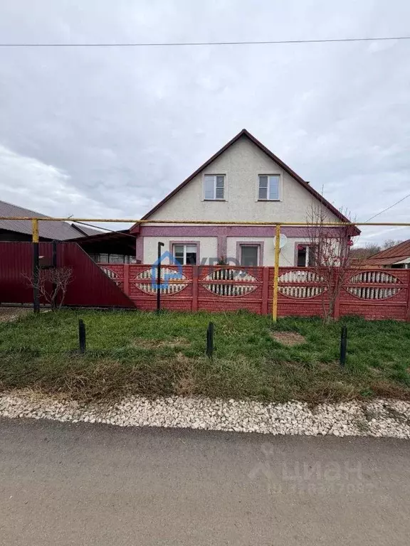 Дом в Самарская область, Нефтегорский район, Зуевка с/пос, с. ... - Фото 1