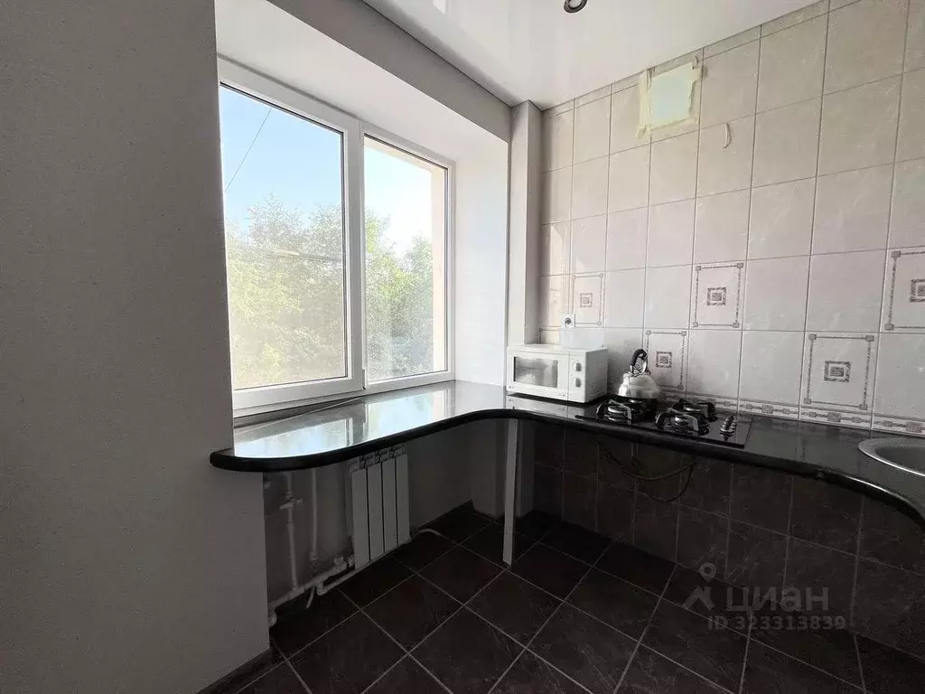 2-к кв. Астраханская область, Икрянинский район, Красные Баррикады рп ... - Фото 2