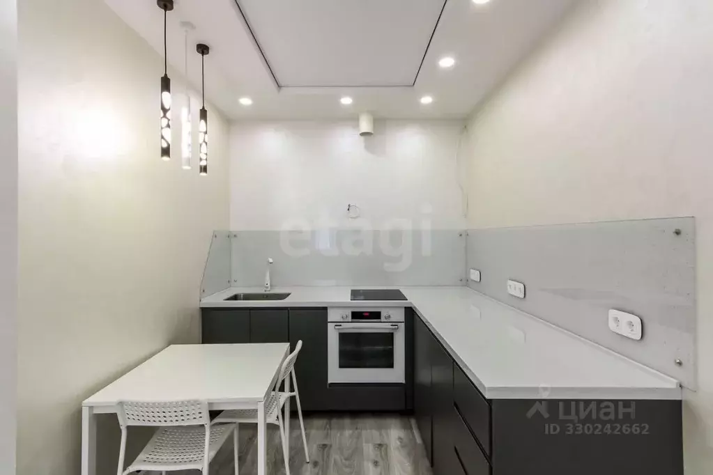 1-к кв. Тюменская область, Тюмень ул. Газовиков, 73к4 (37.0 м) - Фото 1