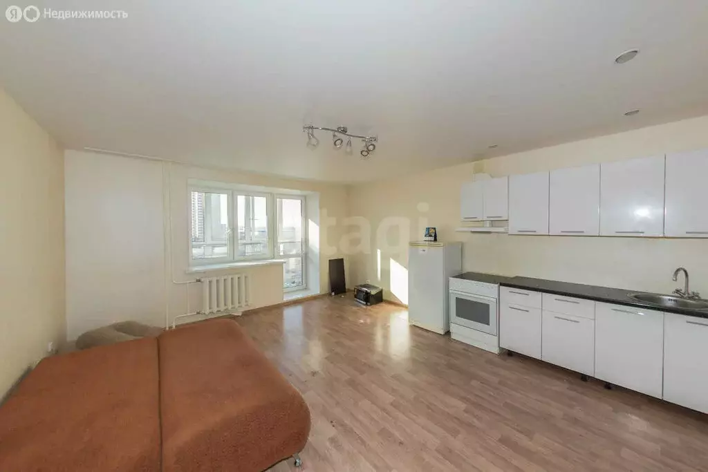 Квартира-студия: Тюмень, Обдорская улица, 1 (30.2 м) - Фото 2