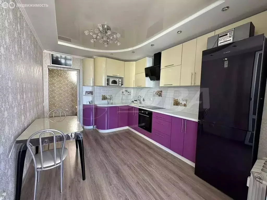 2-комнатная квартира: Тюмень, улица Александра Протозанова, 18к1 (55 ... - Фото 1