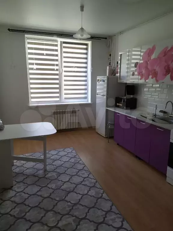 1-к. квартира, 40 м, 1/3 эт. - Фото 0