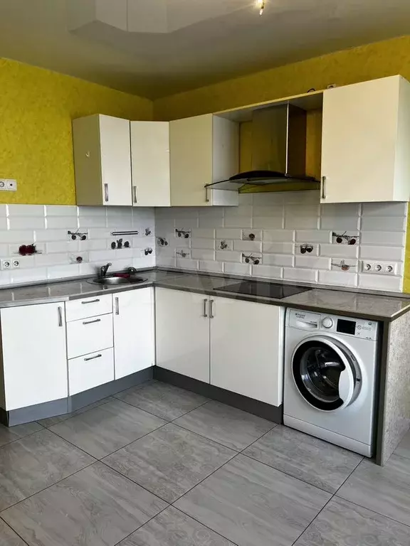 2-к. квартира, 60 м, 17/26 эт. - Фото 1