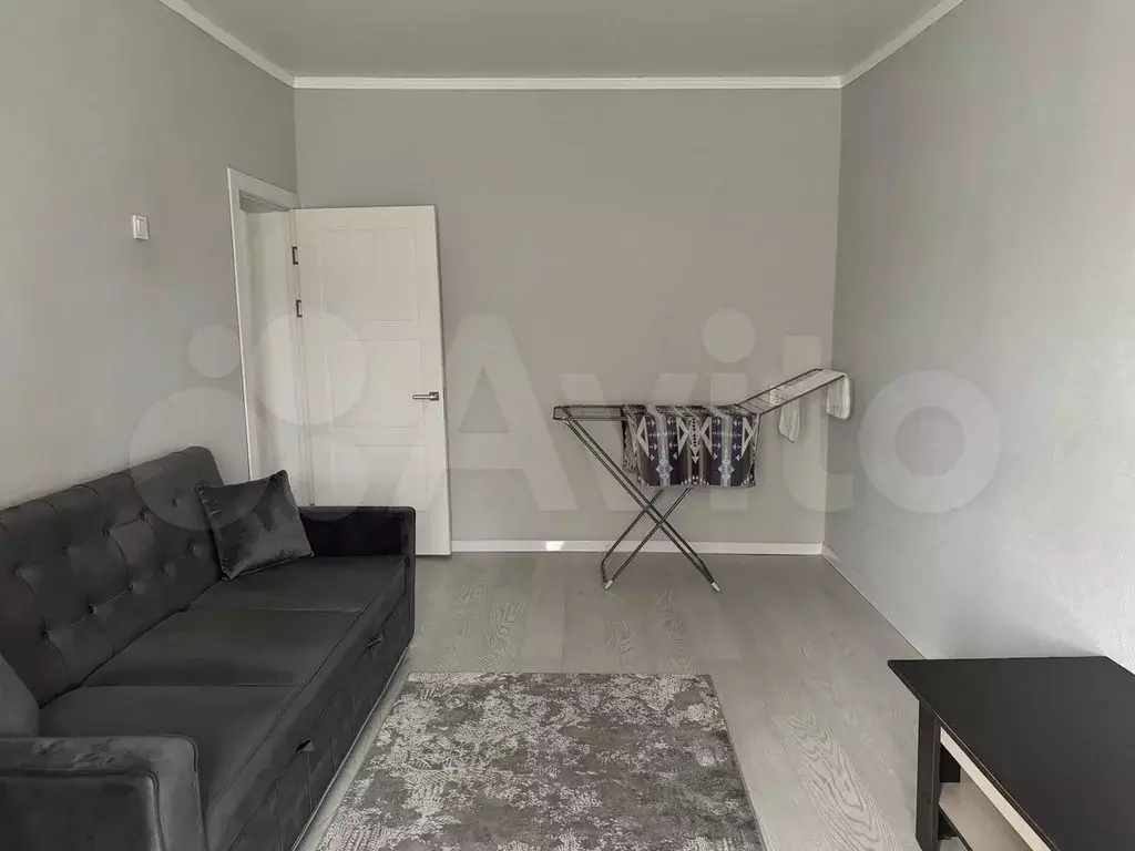 1-к. квартира, 30 м, 4/4 эт. - Фото 1