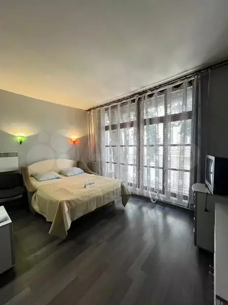 3-к. квартира, 100м, 3/3эт. - Фото 1