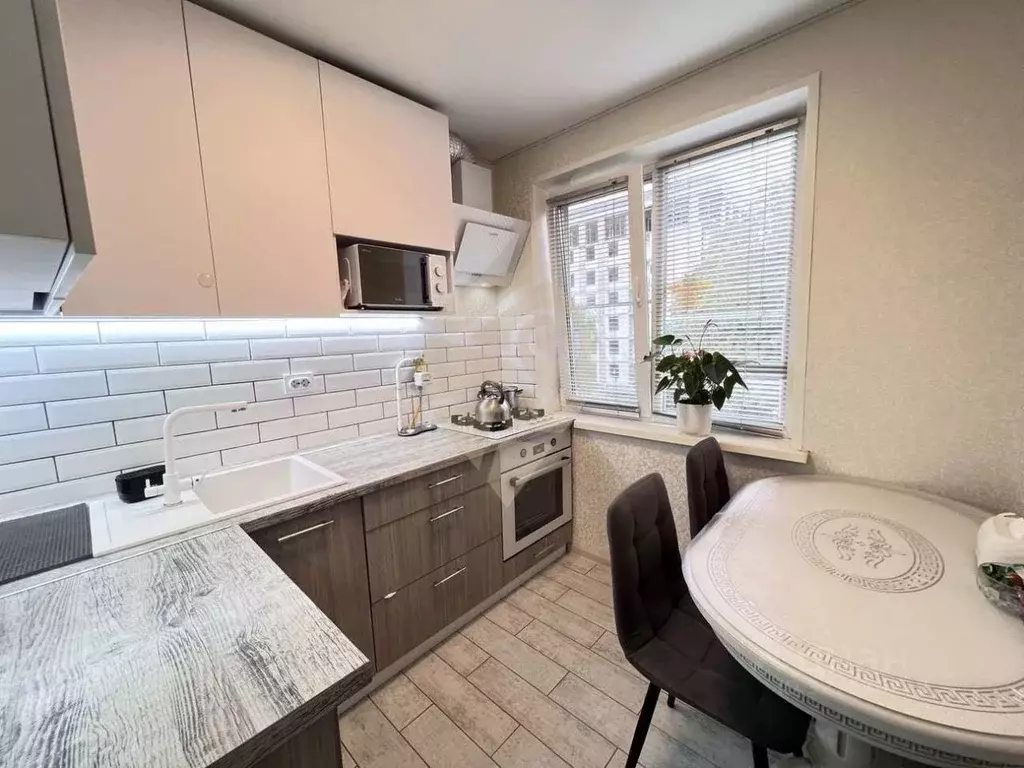 4-к кв. Белгородская область, Старый Оскол Лебединец мкр, 17 (60.3 м) - Фото 1