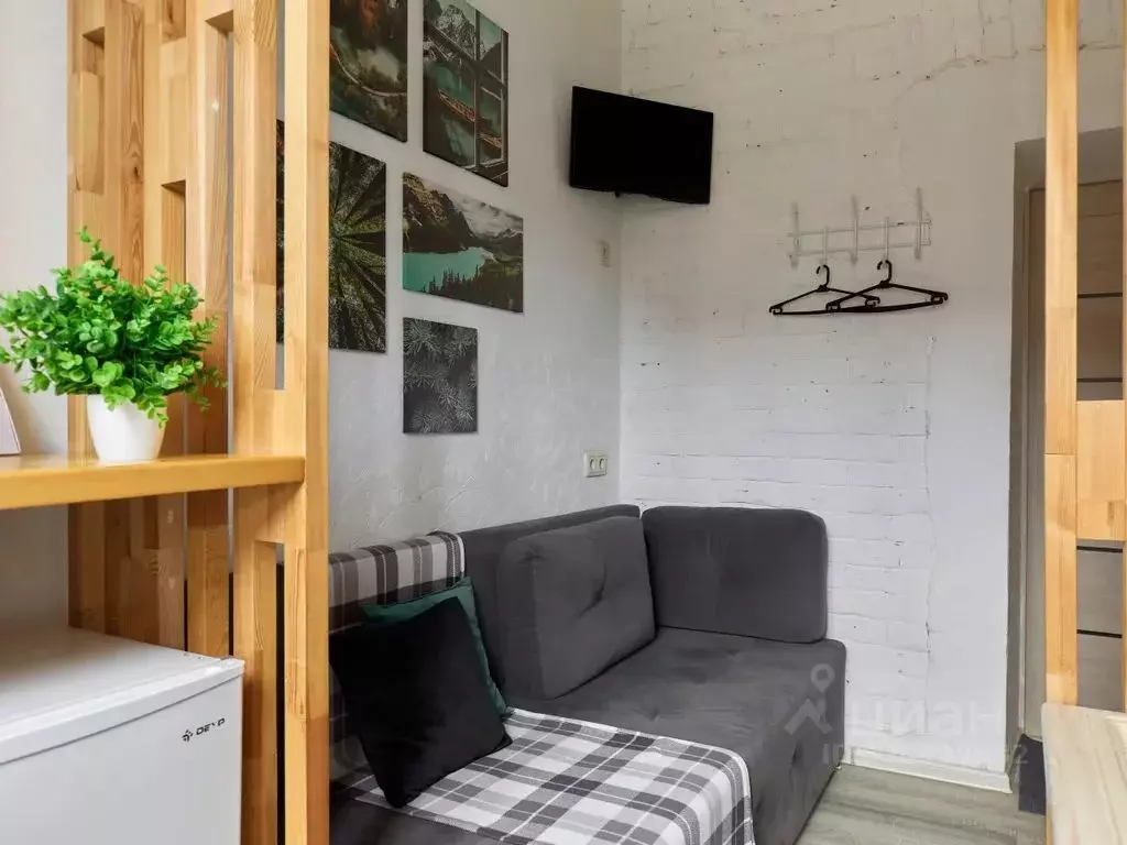1-к кв. Татарстан, Казань ул. Гаяза Исхаки, 15 (14.0 м) - Фото 1