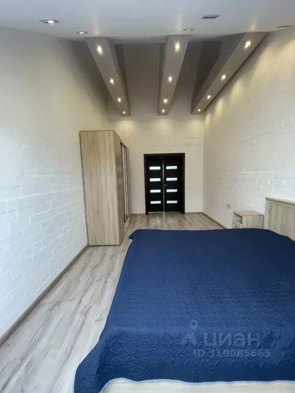 1-к кв. Свердловская область, Екатеринбург ул. Очеретина, 13 (44.9 м) - Фото 1