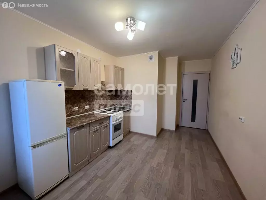 1-комнатная квартира: Екатеринбург, Рощинская улица, 21к1 (41 м) - Фото 0