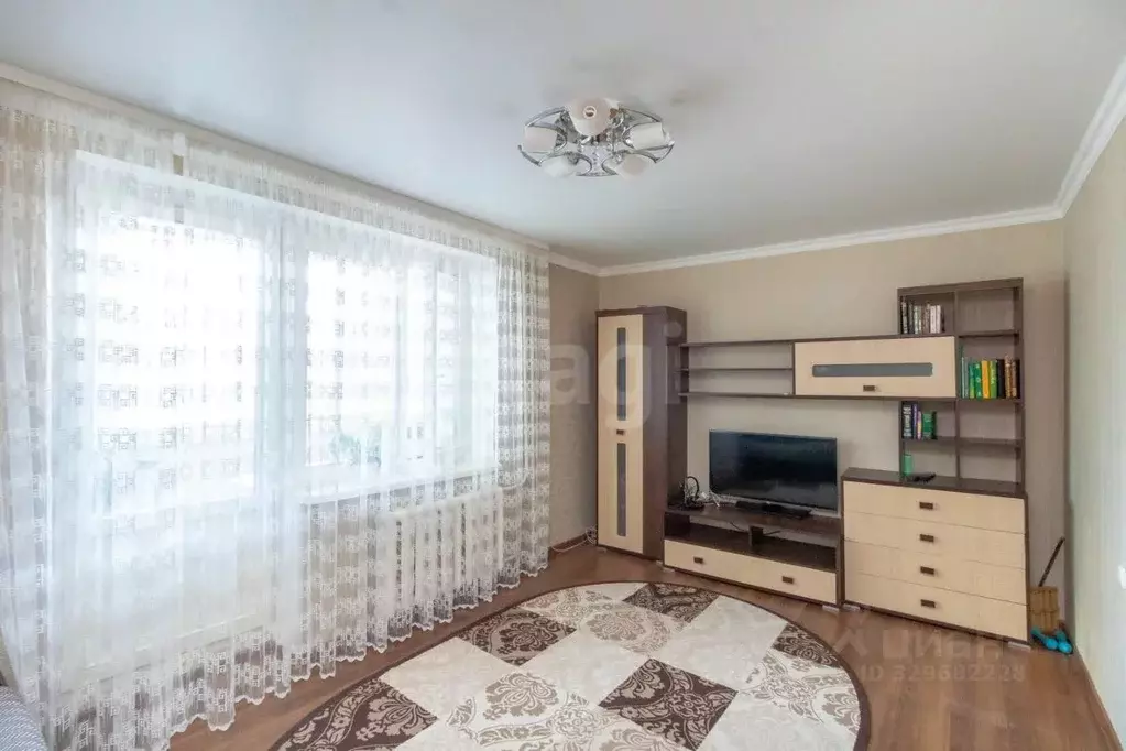 3-к кв. Тюменская область, Тюмень ул. Домостроителей, 4 (60.6 м) - Фото 1