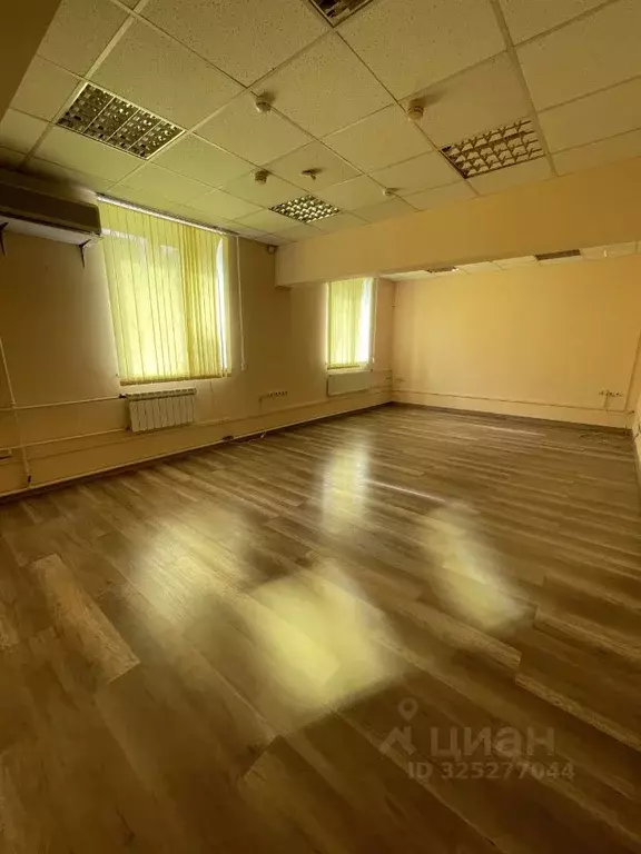 Помещение свободного назначения в Москва Шелепихинская наб., 8С1 (37 ... - Фото 1