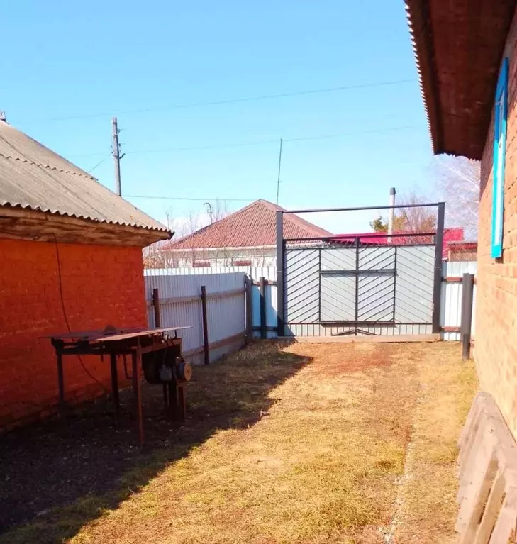 Дом в Омская область, Таврическое рп ул. Строительная, 20А (99 м) - Фото 2