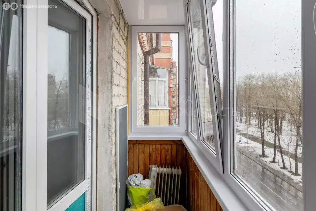 2-комнатная квартира: Тюмень, улица Пермякова, 24 (44 м) - Фото 1