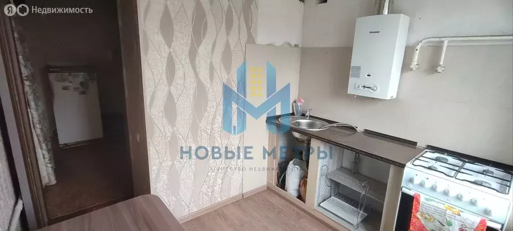3-комнатная квартира: Дзержинск, улица Ульянова, 4 (50.6 м) - Фото 1