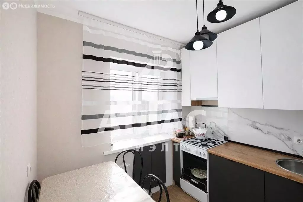 3-комнатная квартира: Омск, Торговая улица, 32 (53.9 м) - Фото 2