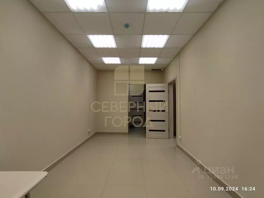 Помещение свободного назначения в Ханты-Мансийский АО, Нижневартовск ... - Фото 0