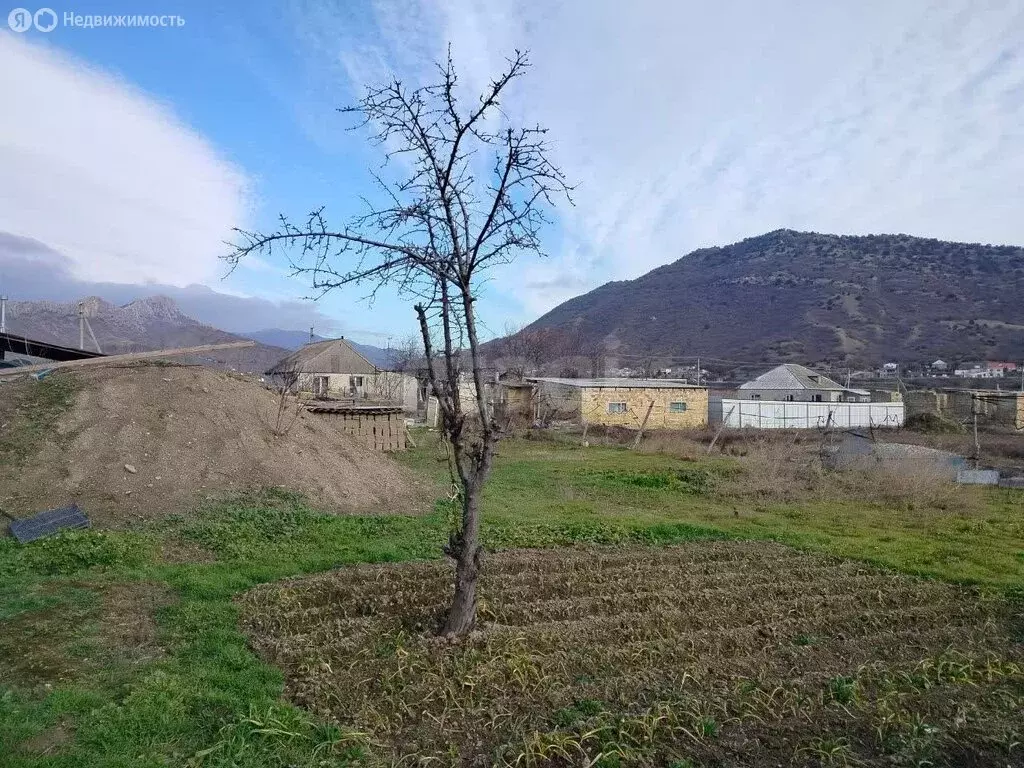 Участок в Судак, улица Юзюмлик (6 м) - Фото 1