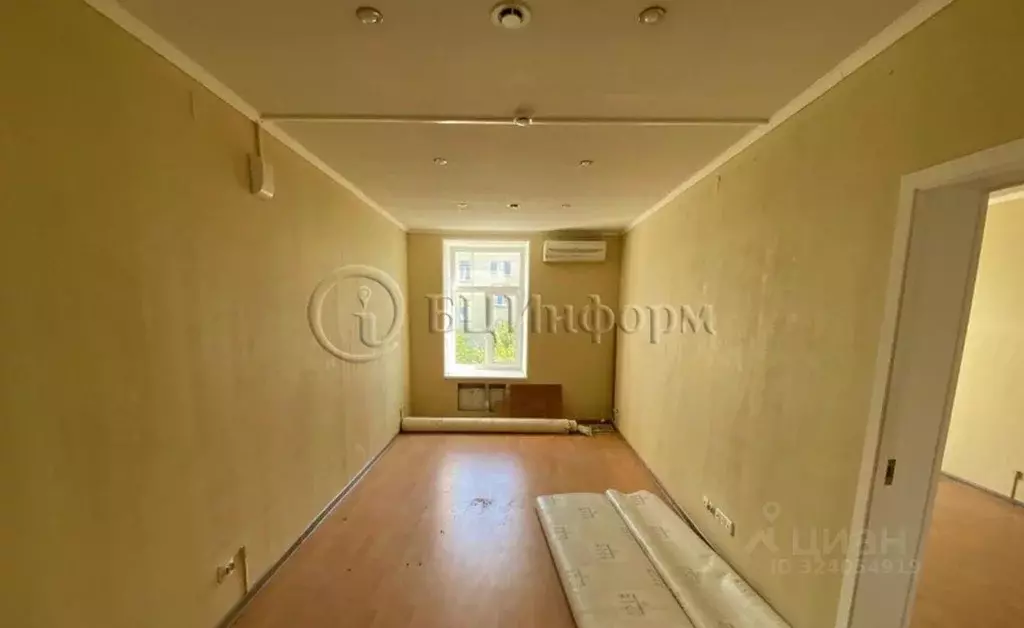 Офис в Санкт-Петербург Суворовский просп., 65 (304 м) - Фото 1