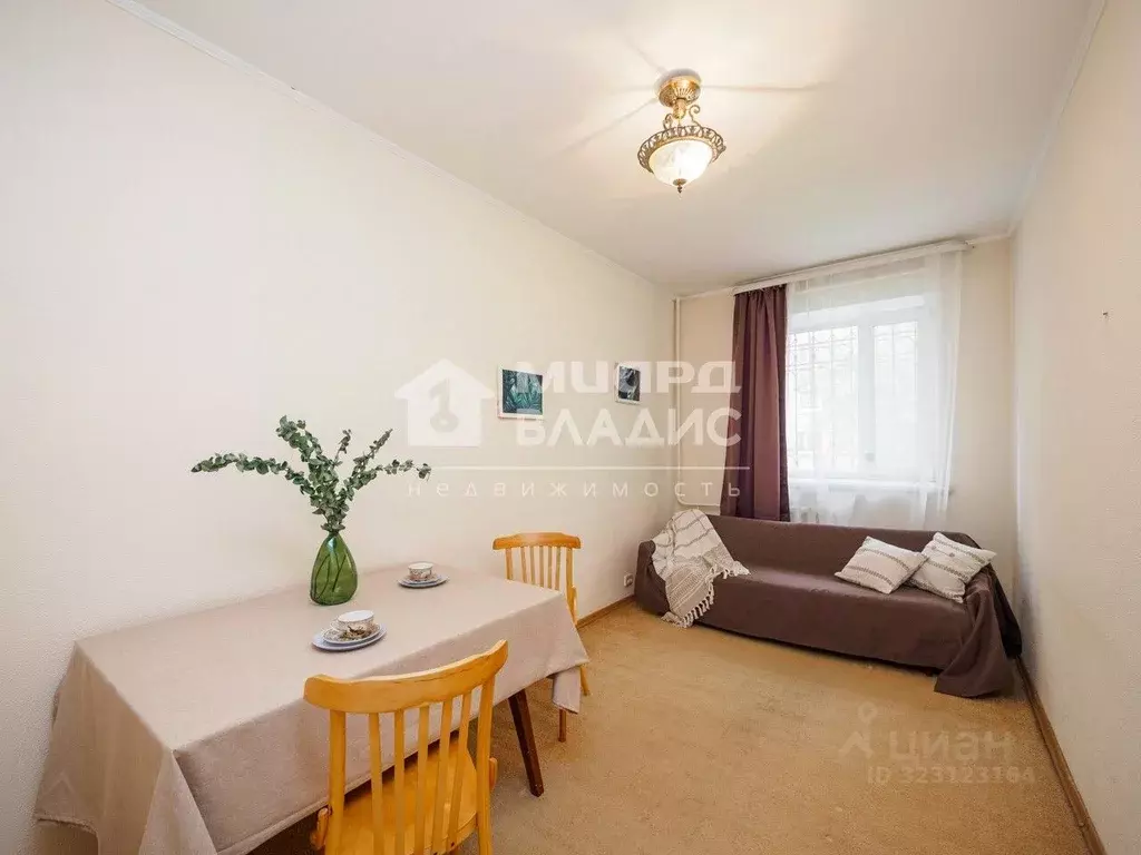 3-к кв. Омская область, Омск Почтовая ул., 6 (62.6 м) - Фото 1