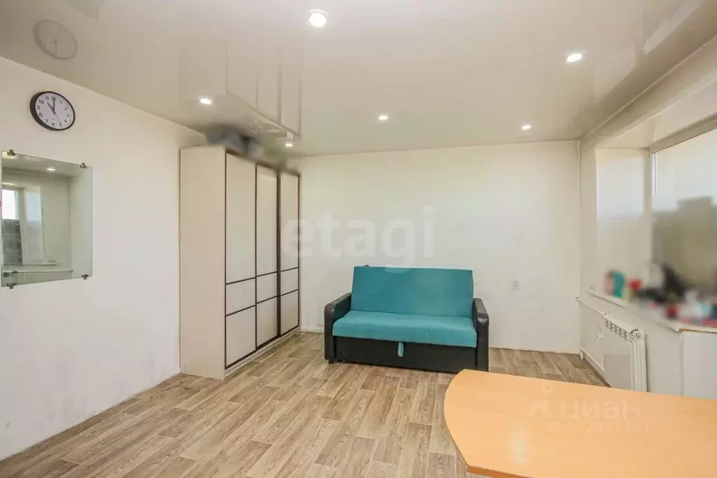 Студия Бурятия, Улан-Удэ Кирзавод мкр, ул. Кирпичная, 1 (21.2 м) - Фото 1