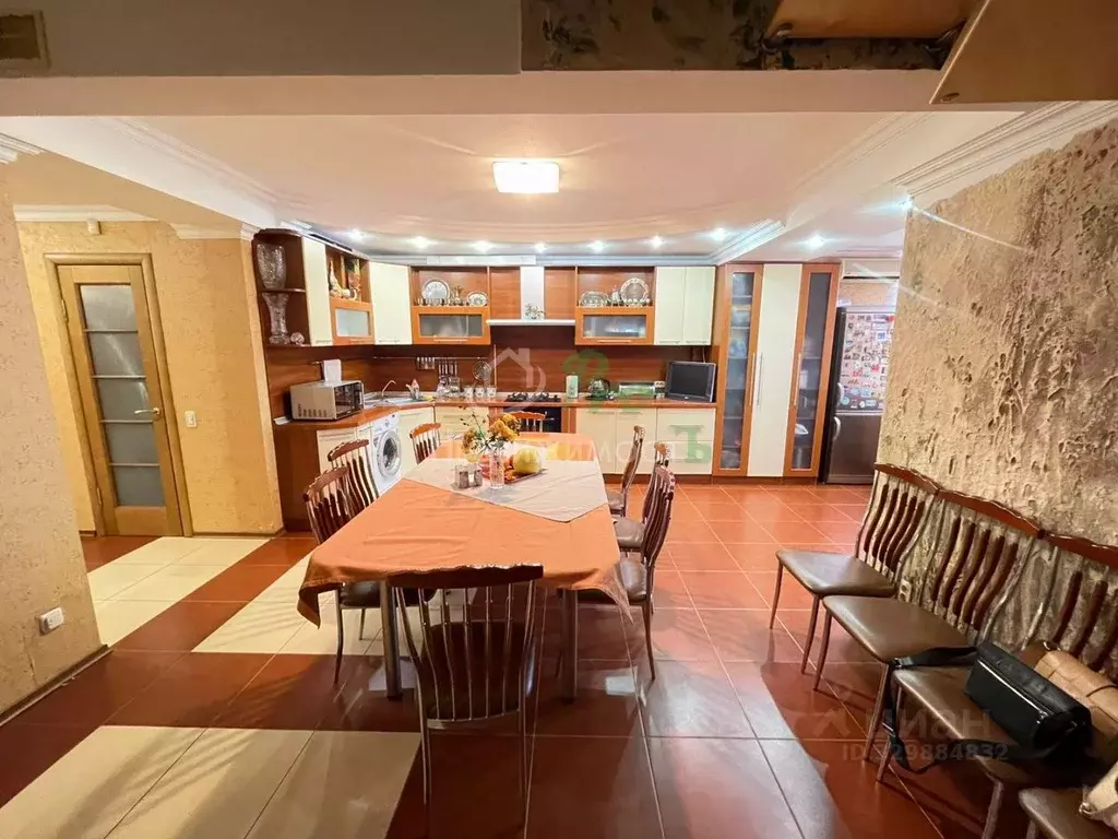 5-к кв. Краснодарский край, Ейск ул. Горького, 7/3 (210.5 м) - Фото 2