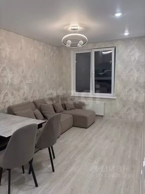 1-к кв. Тюменская область, Тюмень ул. Николая Глебова, 3 (40.0 м) - Фото 2