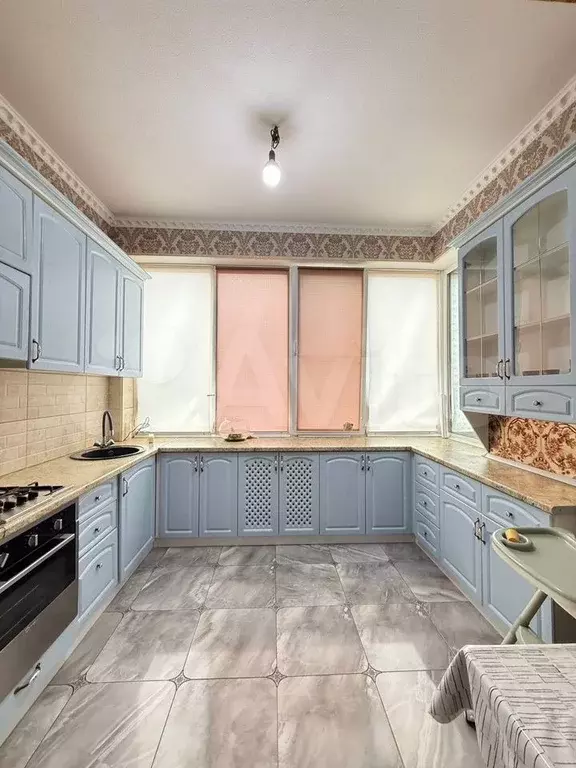 2-к. квартира, 68 м, 1/10 эт. - Фото 1