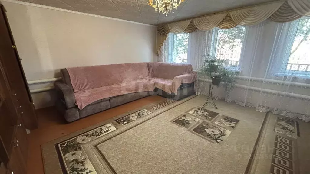 Дом в Оренбургская область, Соль-Илецк Просвещенская ул., 28 (92 м) - Фото 1