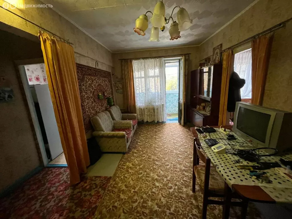 2-комнатная квартира: Октябрьский, Юбилейная улица, 2 (42.9 м) - Фото 1