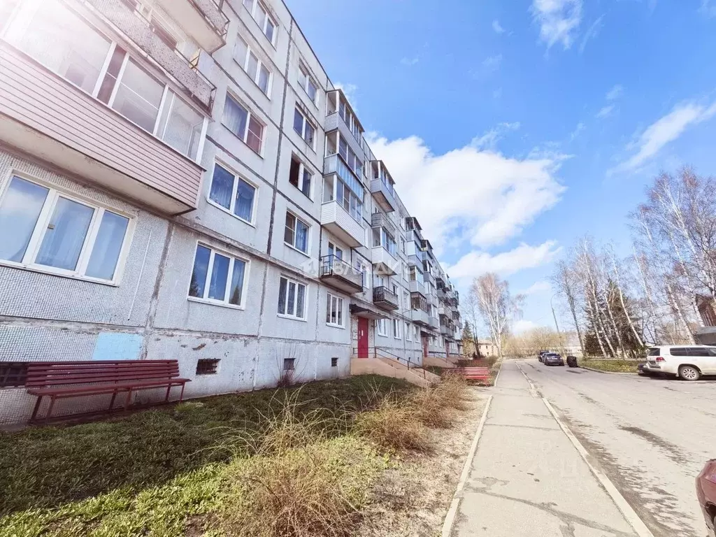 3-к кв. Ярославская область, Рыбинск ул. Максима Горького, 76 (62.9 м) - Фото 0