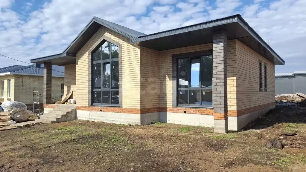 Дом в Башкортостан, Иглинский район, с. Акбердино ул. Валентины ... - Фото 1