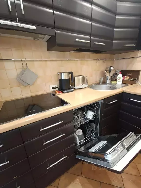 2-к кв. Карелия, Петрозаводск ул. Древлянка, 13 (56.0 м) - Фото 1