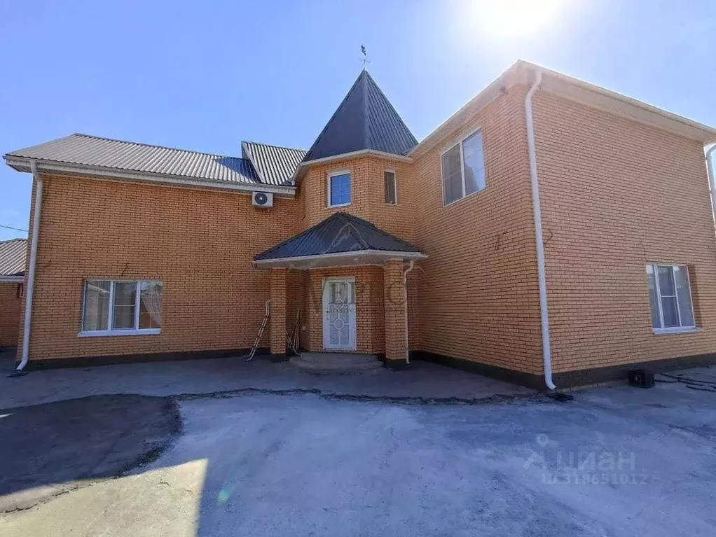 Коттедж в Белгородская область, Старооскольский городской округ, с. ... - Фото 0
