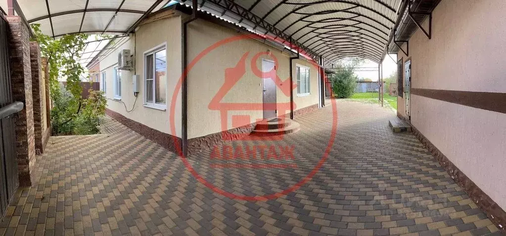 Дом в Краснодарский край, Новокубанский район, Советское с/пос, с. ... - Фото 1