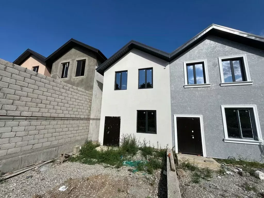 Таунхаус в Кабардино-Балкария, Чегемский район, Нарт СТ 67 (72 м) - Фото 1