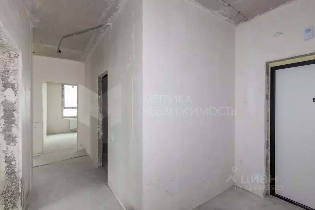 2-к кв. Тюменская область, Тюмень ул. Братьев Бондаревых, 5 (65.5 м) - Фото 1