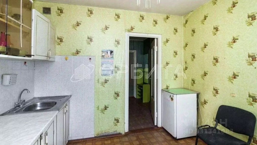 1-к кв. Тюменская область, Тюмень ул. Радищева, 27 (34.1 м) - Фото 2