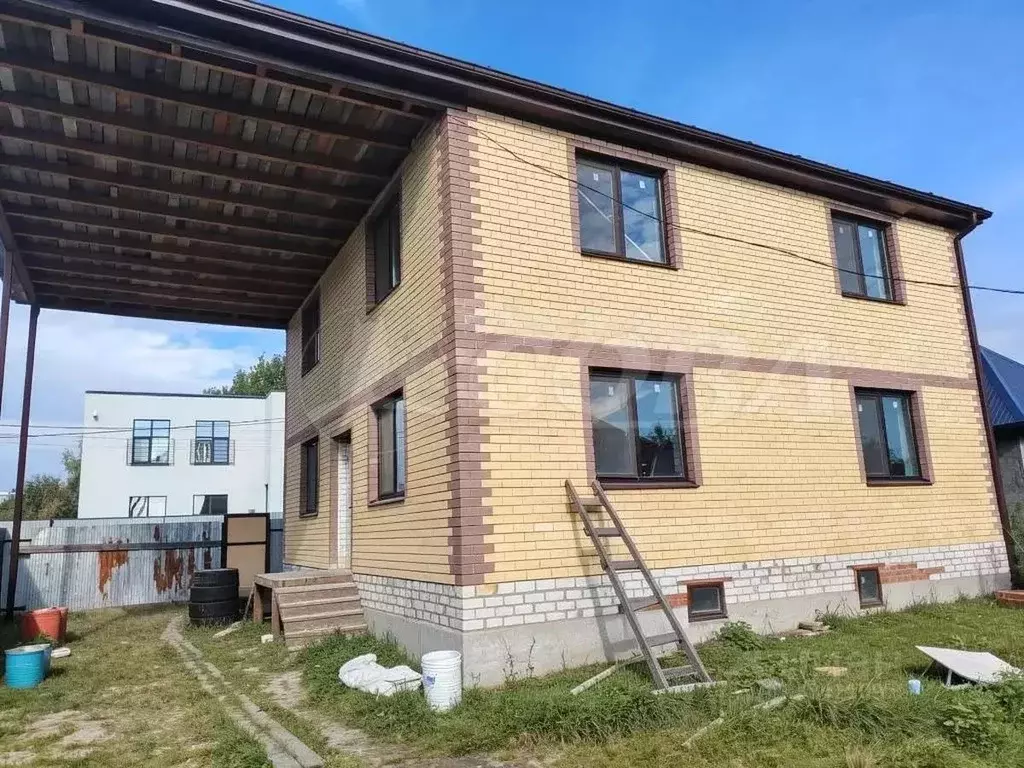 Дом в Тюменская область, Тюмень ул. Земляничная (172 м) - Фото 1