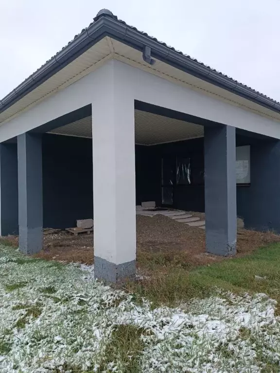 Дом в Краснодарский край, Новокубанск Сибирская ул. (150 м) - Фото 1