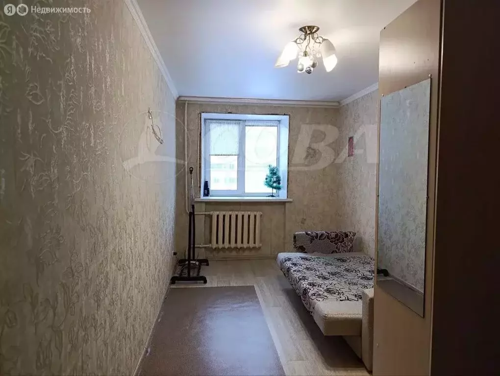 2-комнатная квартира: Тюмень, микрорайон Тарманы, улица Малышева, 22 ... - Фото 1