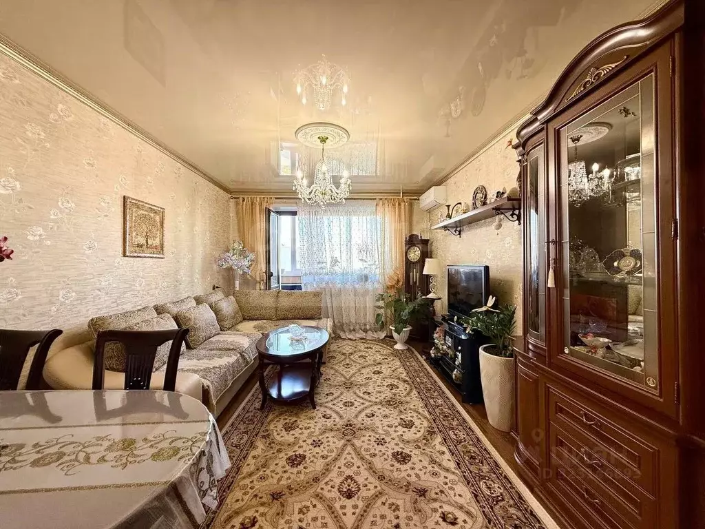 3-к кв. Оренбургская область, Оренбург Салмышская ул., 52/2 (66.5 м) - Фото 1