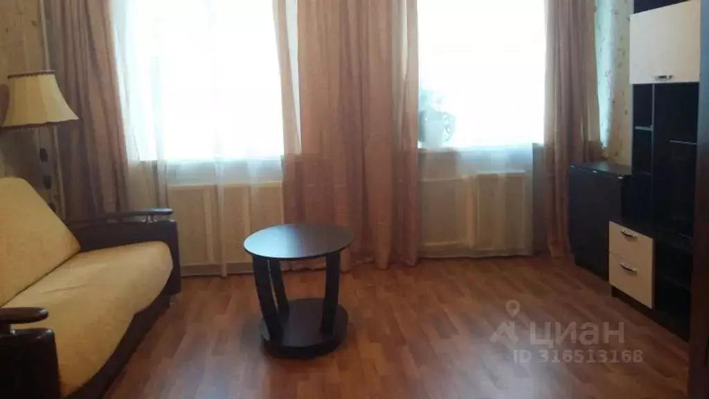 2-к кв. Владимирская область, Владимир ул. Усти-на-Лабе, 32 (52.0 м) - Фото 0