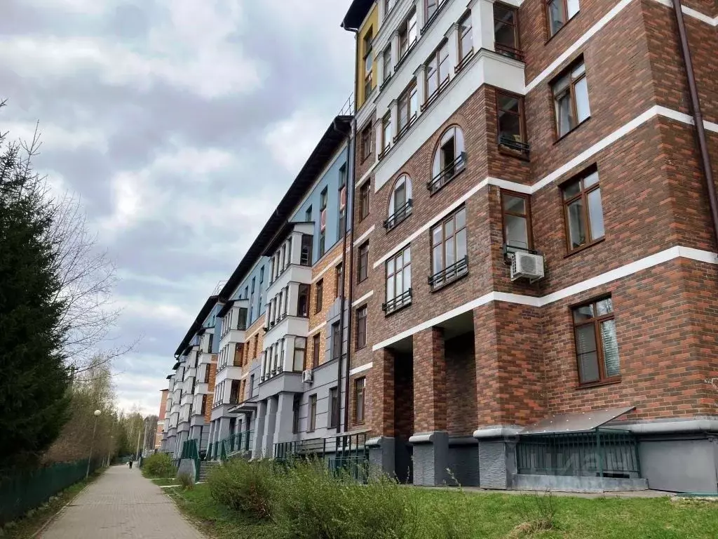 3-к кв. Московская область, Красногорск городской округ, Сабурово пгт ... - Фото 0