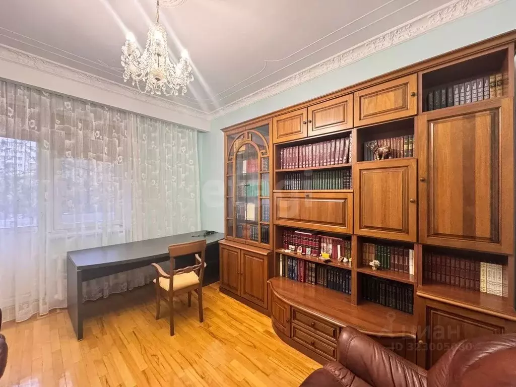 3-к кв. Татарстан, Казань ул. Чехова, 11 (141.0 м) - Фото 1