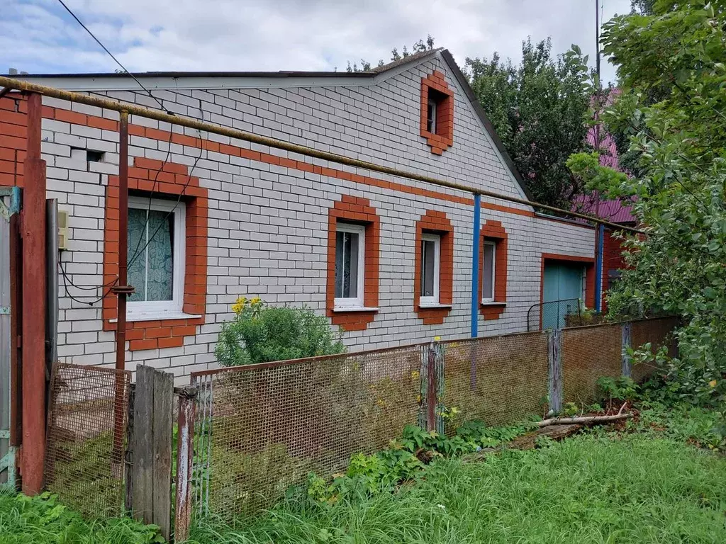 Дом в Курская область, Солнцево рп ул. Октябрьская, 53 (92 м) - Фото 0